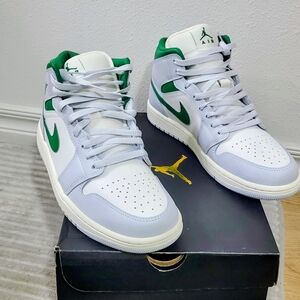 Jordan White and Green Men's Shoes
